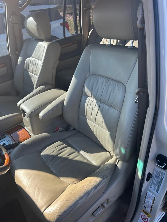 2006 Lexus LX 2nd Gen - Image 18 of 31