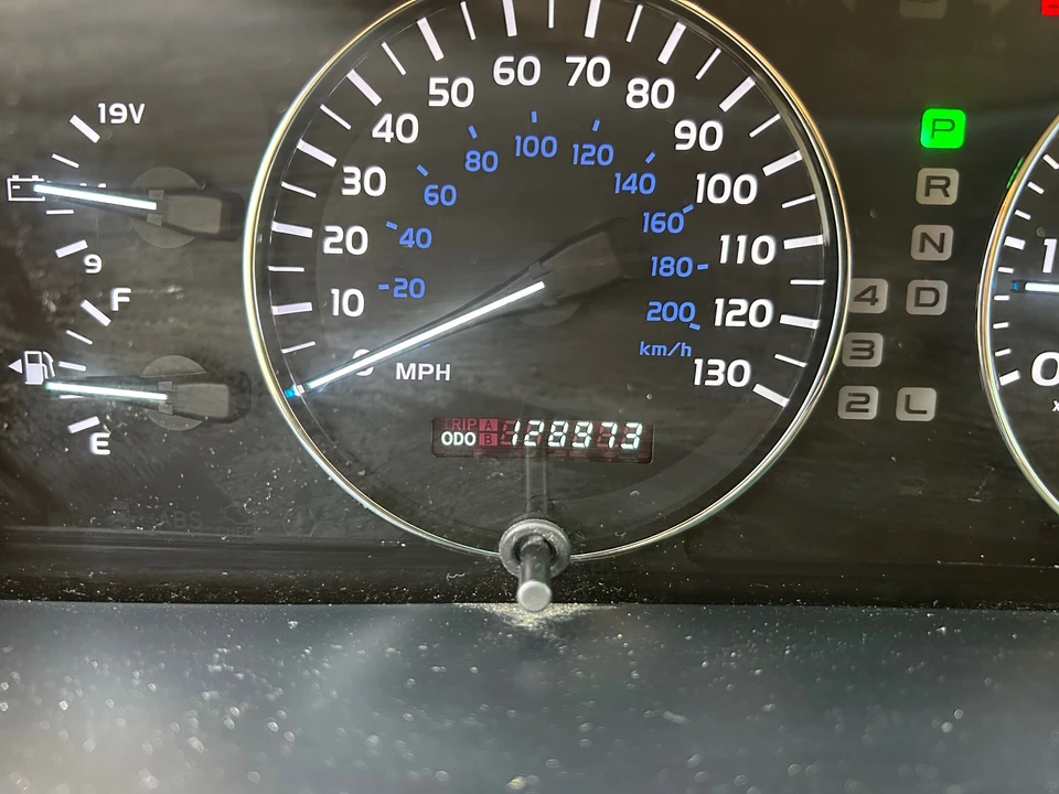 2006 Lexus LX 2nd Gen - Image 24 of 31