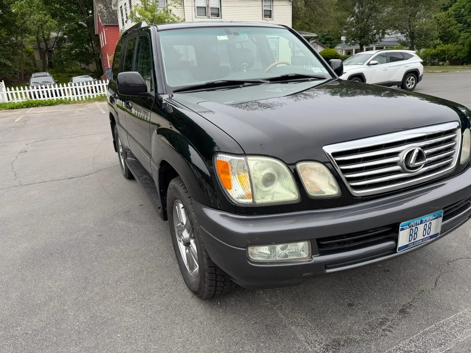 2006 Lexus LX 2nd Gen - Image 13 of 31