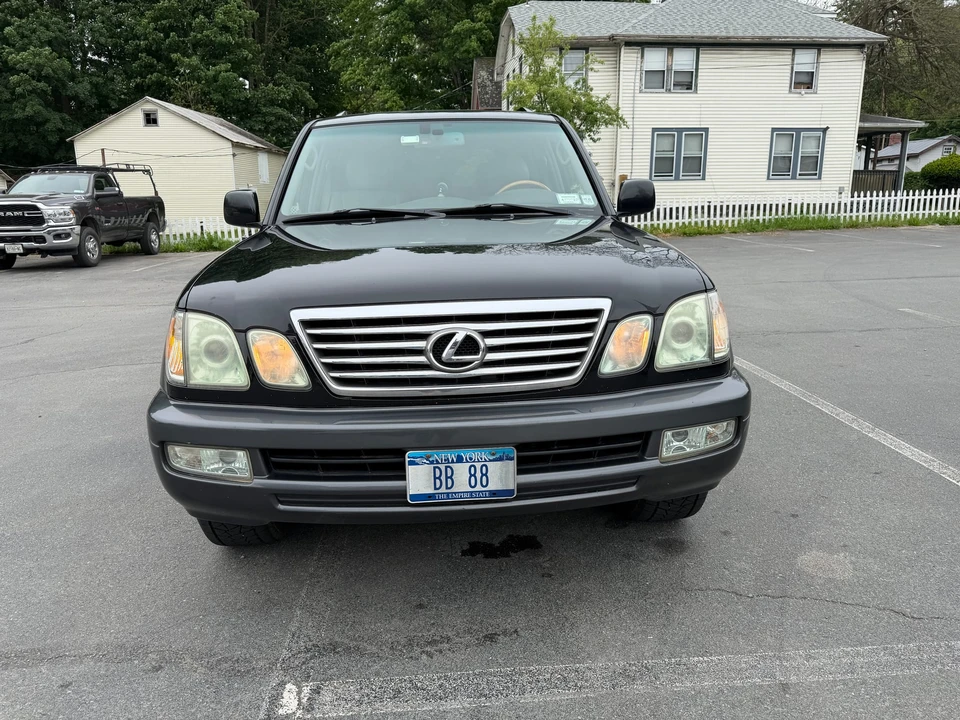 2006 Lexus LX 2nd Gen - Image 8 of 31