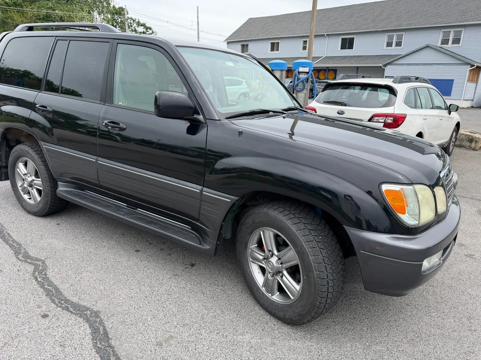 2006 Lexus LX 2nd Gen - Image 22 of 31