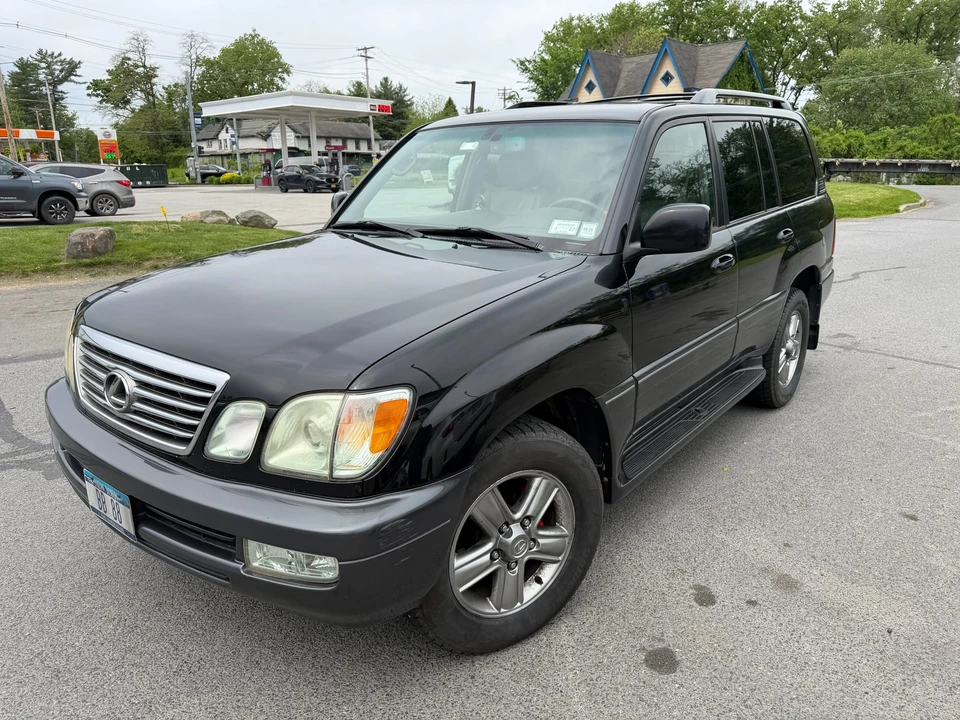 2006 Lexus LX 2nd Gen - Image 3 of 31