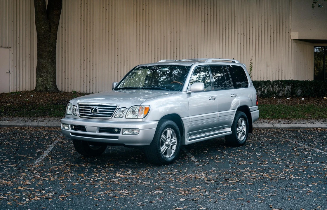 2006 Lexus LX 2nd Gen - Image 8 of 31