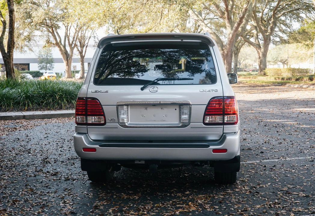 2006 Lexus LX 2nd Gen - Image 22 of 31