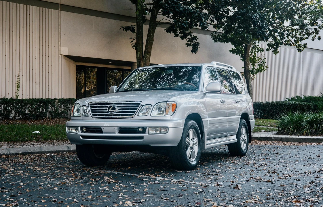 2006 Lexus LX 2nd Gen - Image 7 of 31