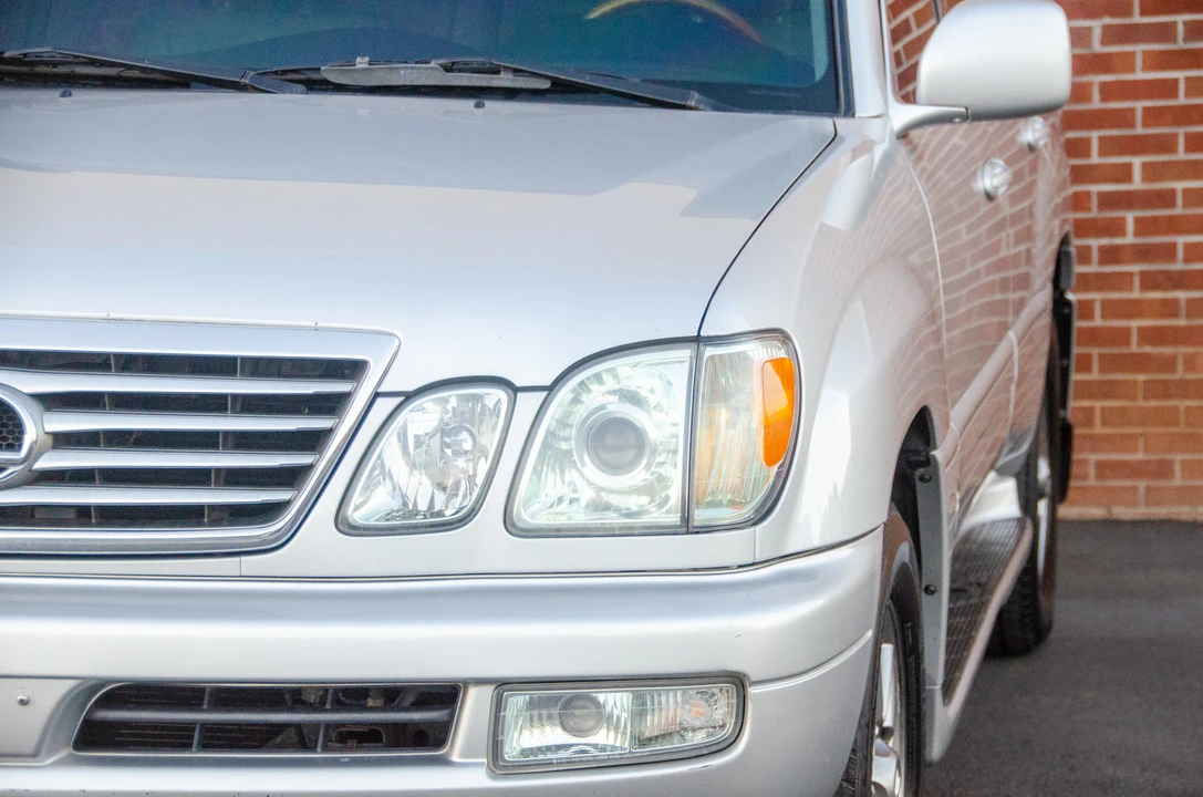 2006 Lexus LX 2nd Gen - Image 13 of 31