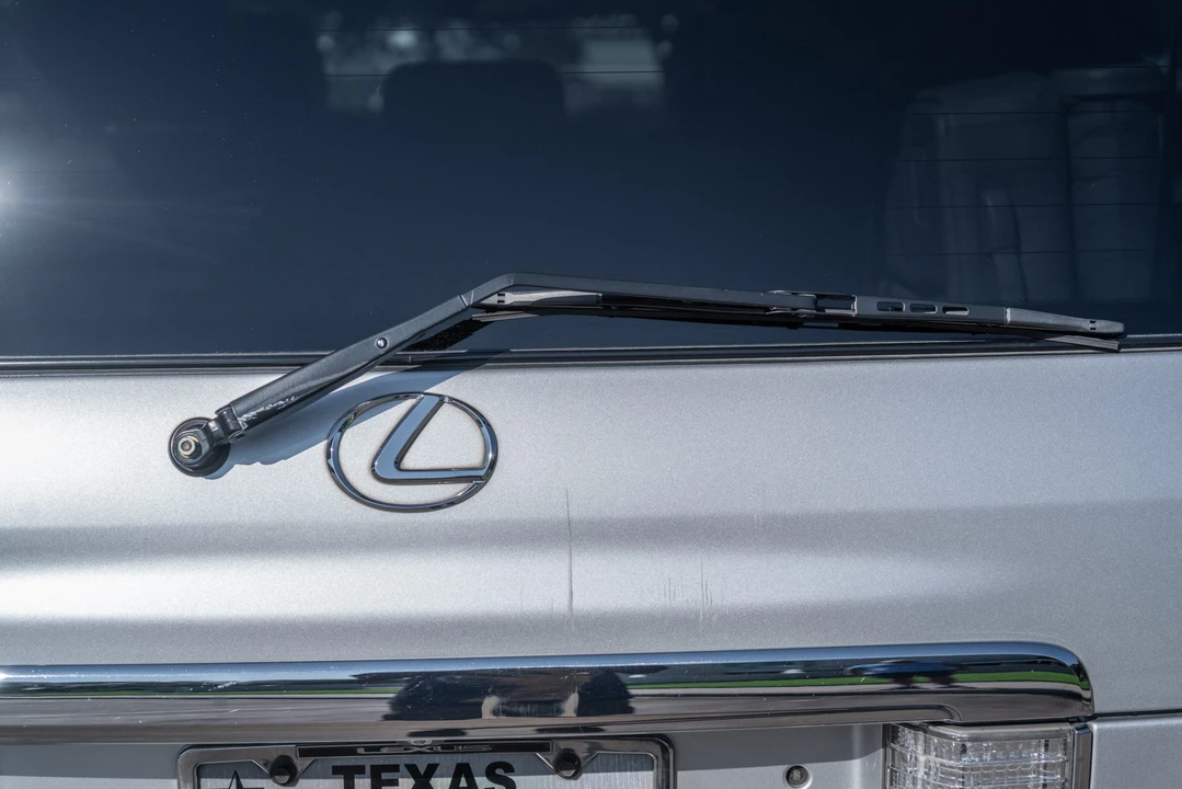 2006 Lexus LX 2nd Gen - Image 20 of 31