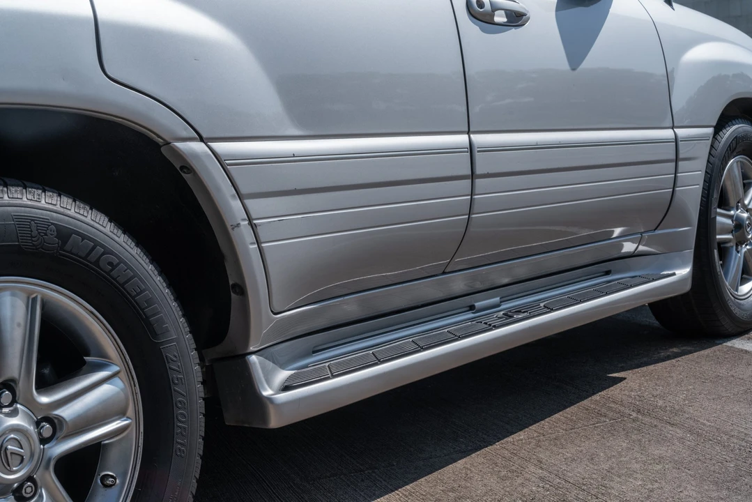 2006 Lexus LX 2nd Gen - Image 24 of 31
