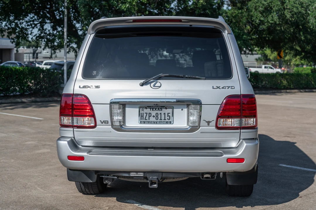 2006 Lexus LX 2nd Gen - Image 5 of 31