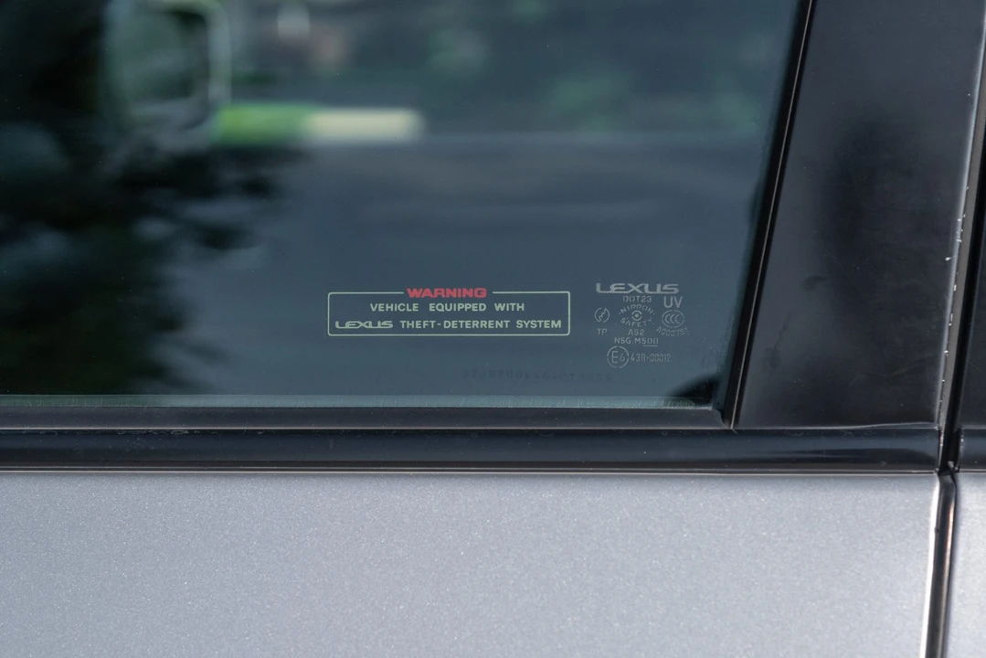 2006 Lexus LX 2nd Gen - Image 28 of 31