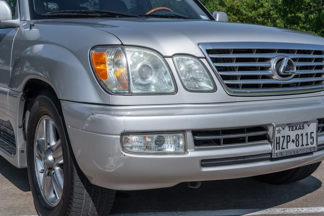 2006 Lexus LX 2nd Gen - Image 10 of 31