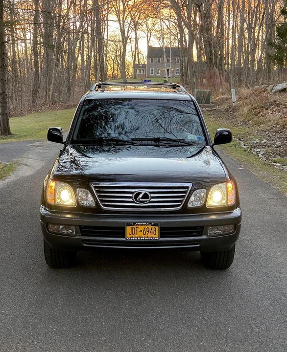 2006 Lexus LX 2nd Gen - Image 16 of 31