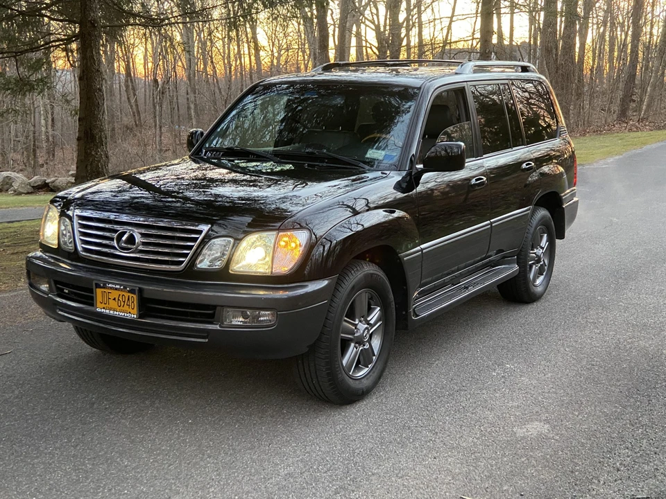 2006 Lexus LX 2nd Gen - Image 5 of 31