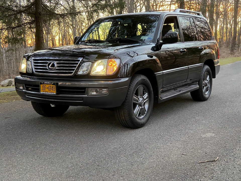 2006 Lexus LX 2nd Gen - Image 6 of 31