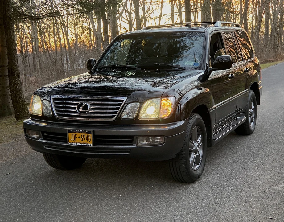 2006 Lexus LX 2nd Gen - Image 4 of 31