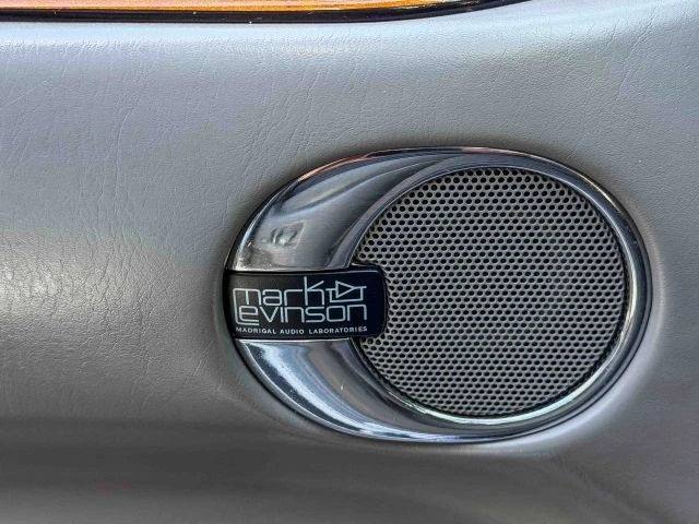 2006 Lexus LX 2nd Gen - Image 26 of 31