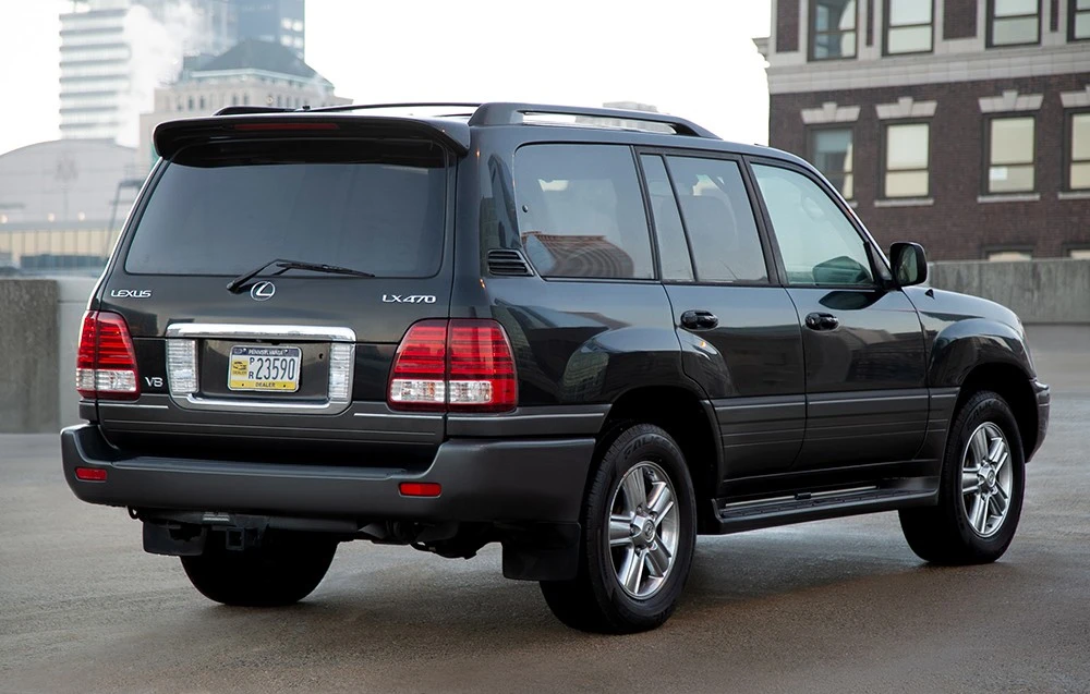 2006 Lexus LX 2nd Gen - Image 3 of 18