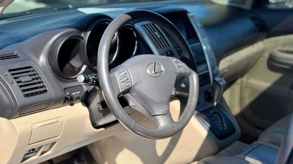 2006 Lexus RX 2nd Gen - Image 9 of 20