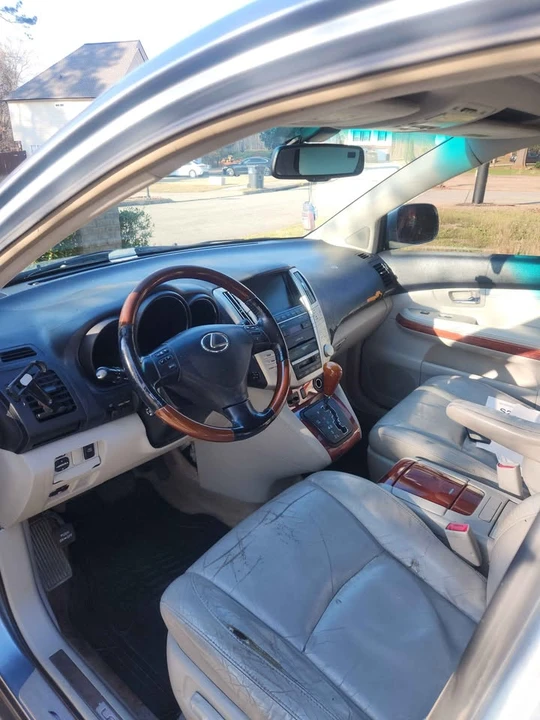 2006 Lexus RX 2nd Gen - Image 4 of 10