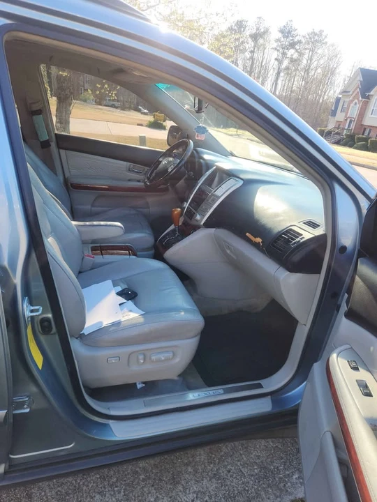 2006 Lexus RX 2nd Gen - Image 5 of 10