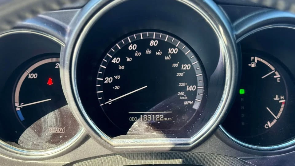 2006 Lexus RX 2nd Gen - Image 16 of 18