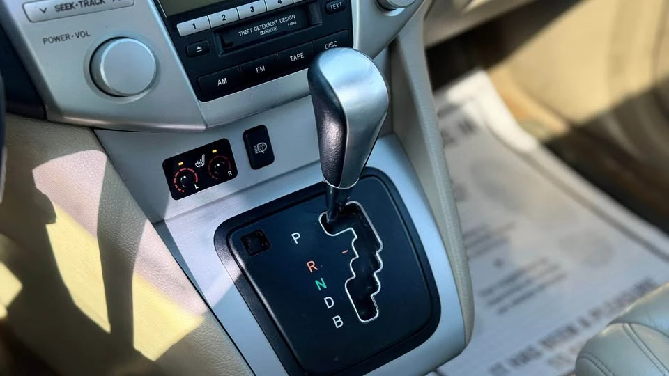 2006 Lexus RX 2nd Gen - Image 17 of 18