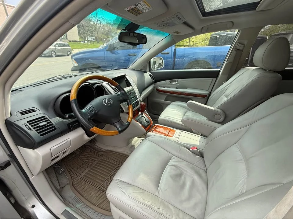 2006 Lexus RX 2nd Gen - Image 9 of 13