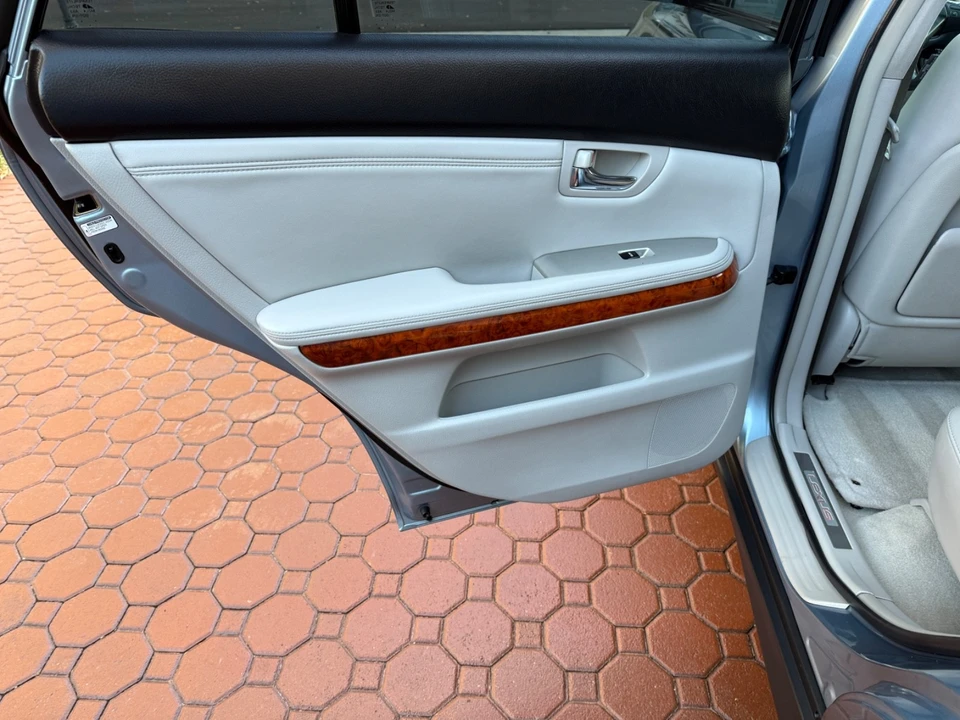 2006 Lexus RX 2nd Gen - Image 21 of 21
