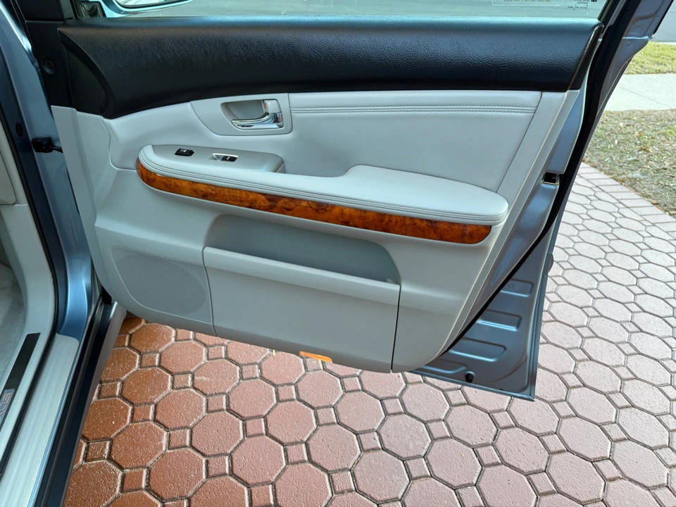 2006 Lexus RX 2nd Gen - Image 14 of 21