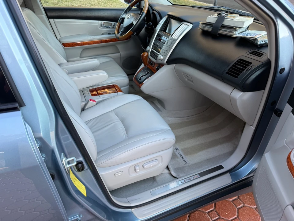 2006 Lexus RX 2nd Gen - Image 13 of 21