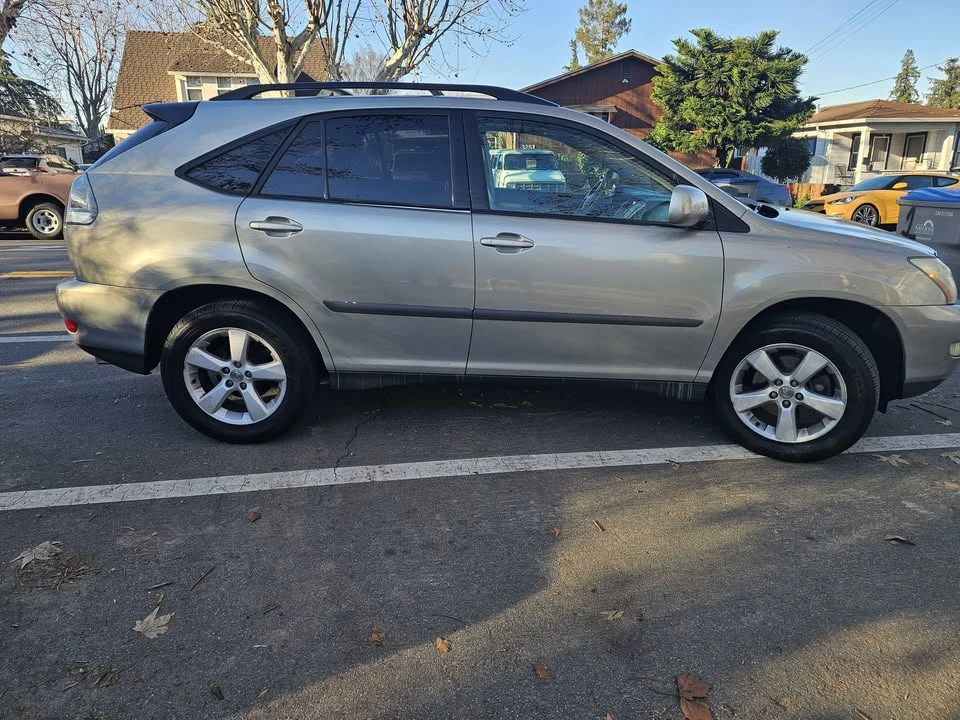 2006 Lexus RX 2nd Gen - Image 9 of 12