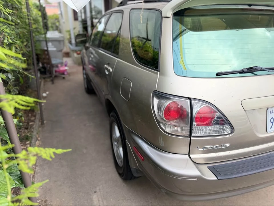 2006 Lexus RX 2nd Gen - Image 5 of 12