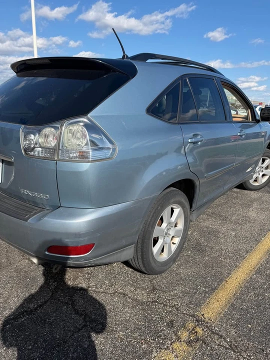 2006 Lexus RX 2nd Gen - Image 3 of 11