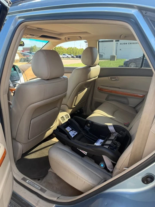 2006 Lexus RX 2nd Gen - Image 9 of 11