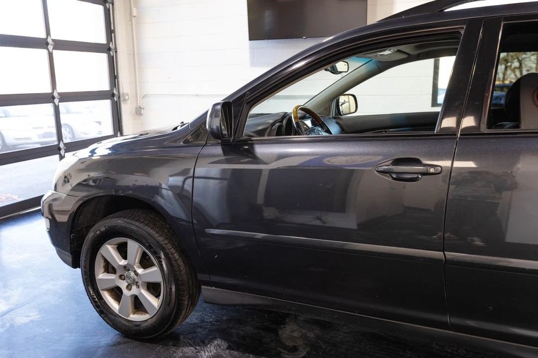 2006 Lexus RX 2nd Gen - Image 3 of 21