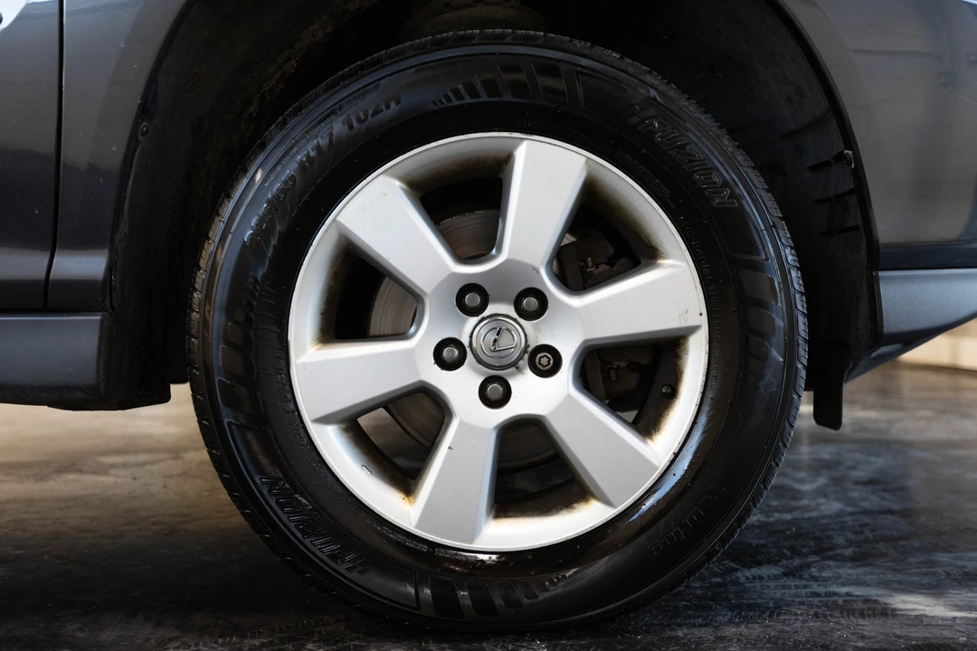 2006 Lexus RX 2nd Gen - Image 19 of 21