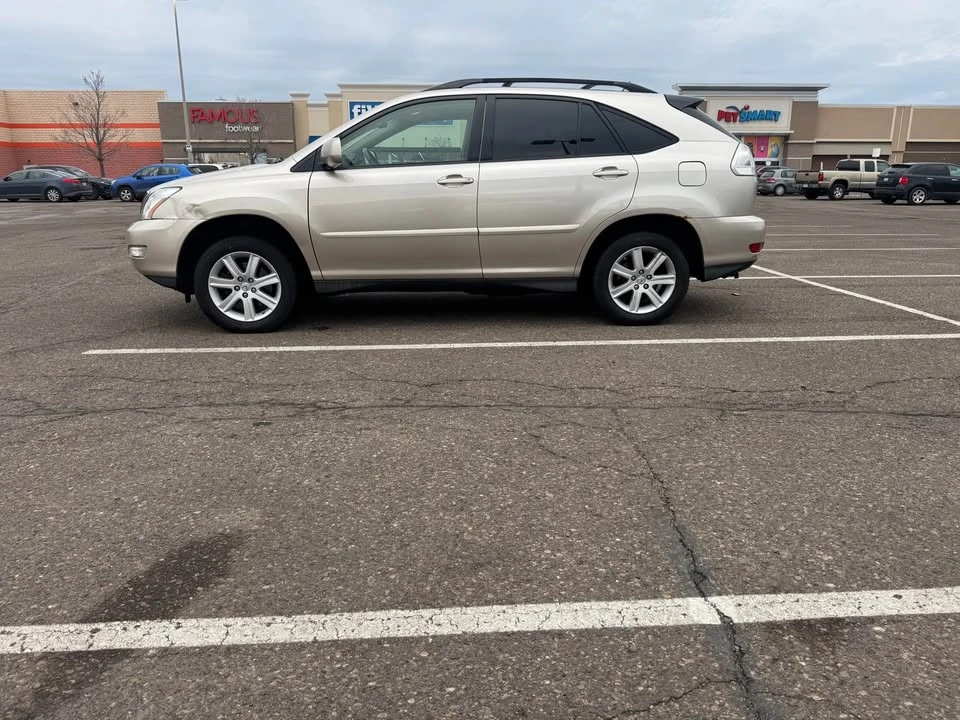 2006 Lexus RX 2nd Gen - Image 4 of 10