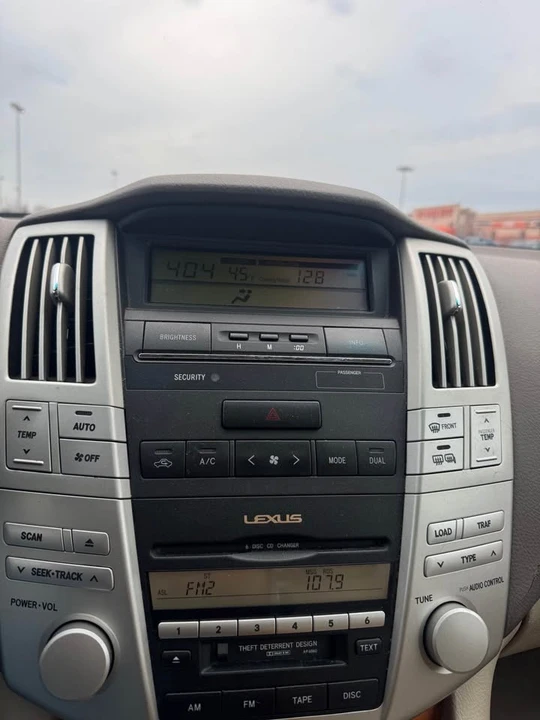 2006 Lexus RX 2nd Gen - Image 9 of 10