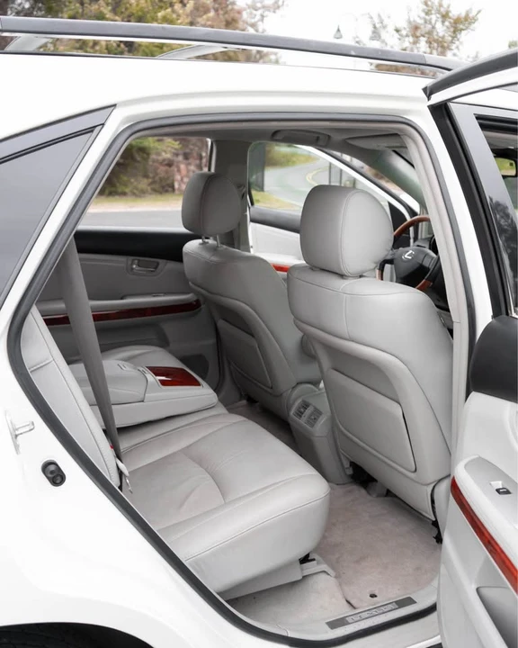 2006 Lexus RX 2nd Gen - Image 8 of 11