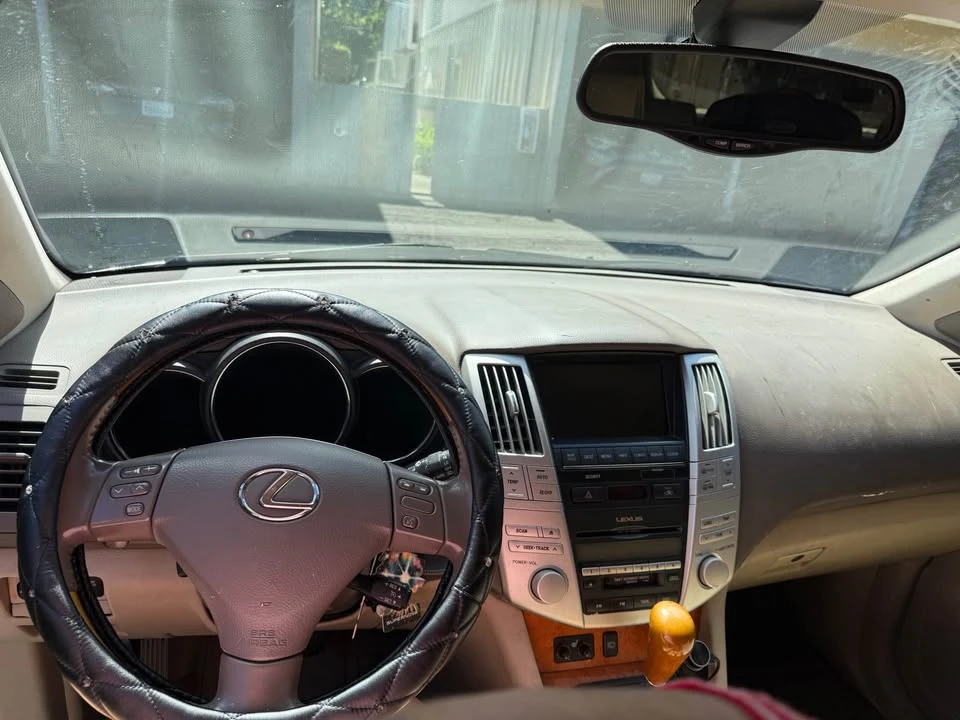 2006 Lexus RX 2nd Gen - Image 4 of 4