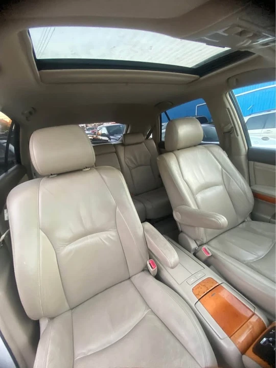 2006 Lexus RX 2nd Gen - Image 7 of 12