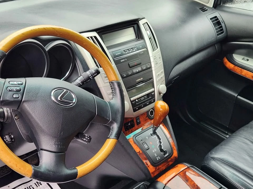 2006 Lexus RX 2nd Gen - Image 11 of 12