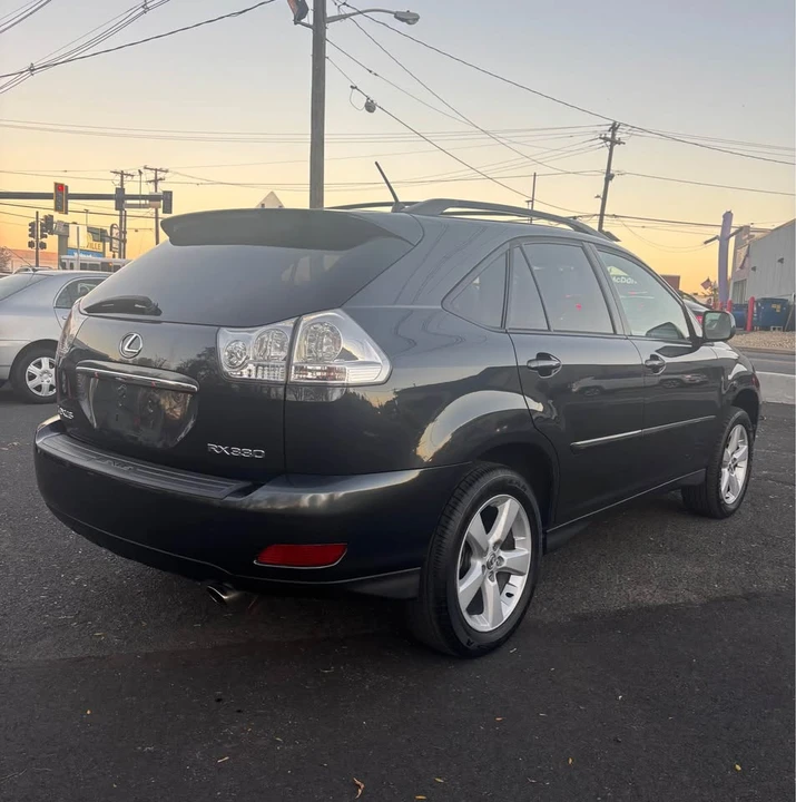 2006 Lexus RX 2nd Gen - Image 5 of 19