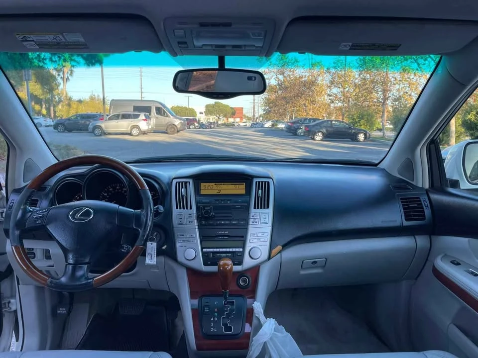 2006 Lexus RX 2nd Gen - Image 10 of 15