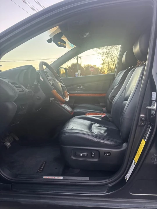 2006 Lexus RX 2nd Gen - Image 11 of 19