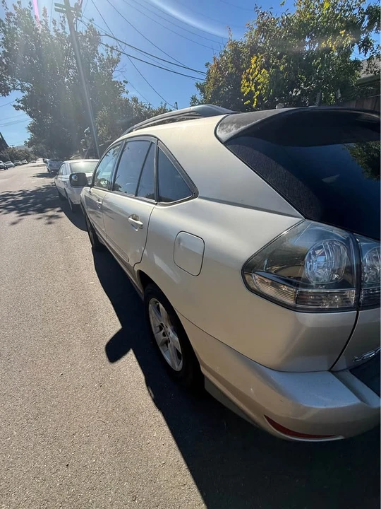 2006 Lexus RX 2nd Gen - Image 6 of 12