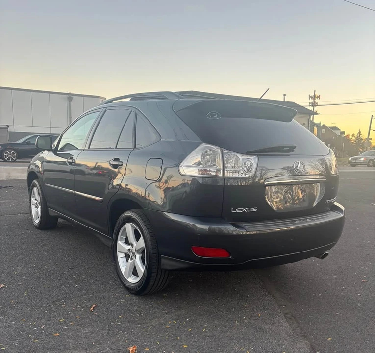 2006 Lexus RX 2nd Gen - Image 3 of 19