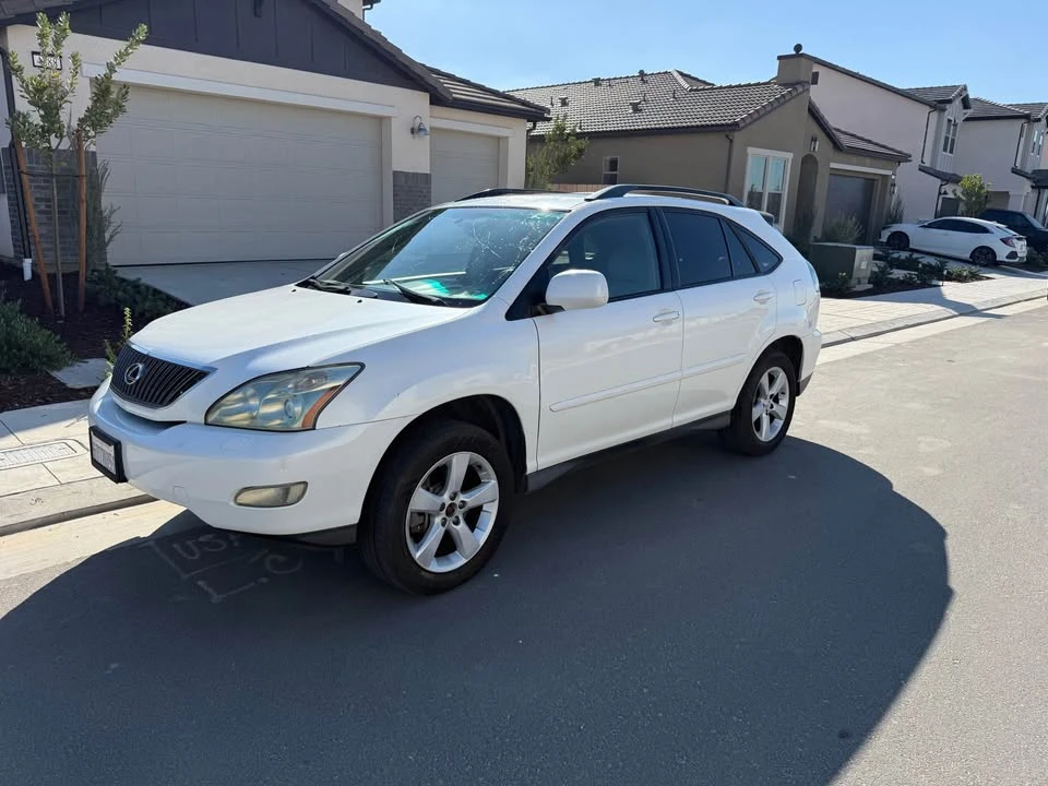 2006 Lexus RX 2nd Gen - Image 2 of 8