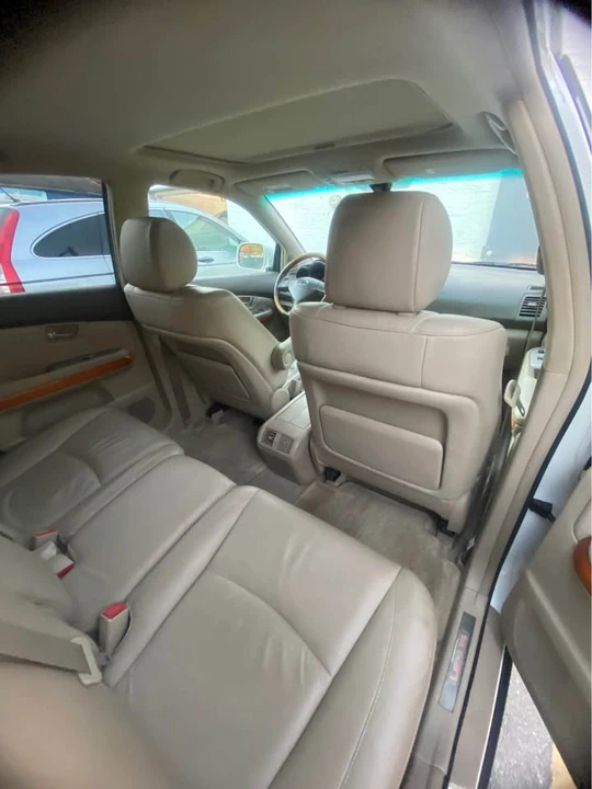 2006 Lexus RX 2nd Gen - Image 9 of 12