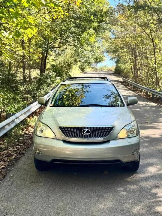 2006 Lexus RX 2nd Gen - Image 3 of 13